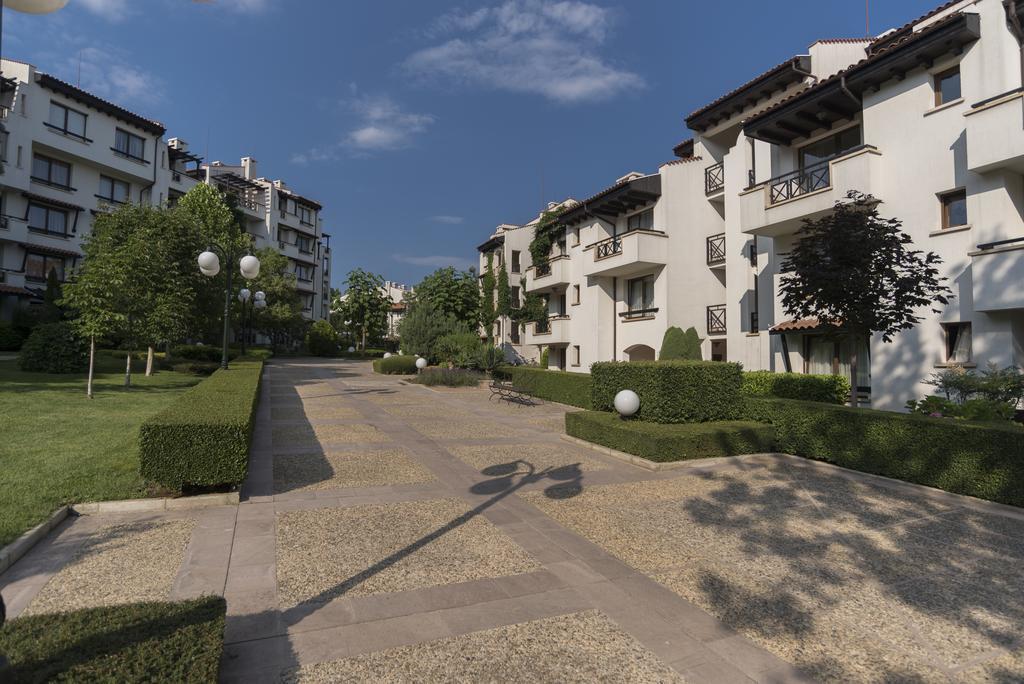 Oasis Resort & Spa Cozy Apartments 洛泽内茨 外观 照片