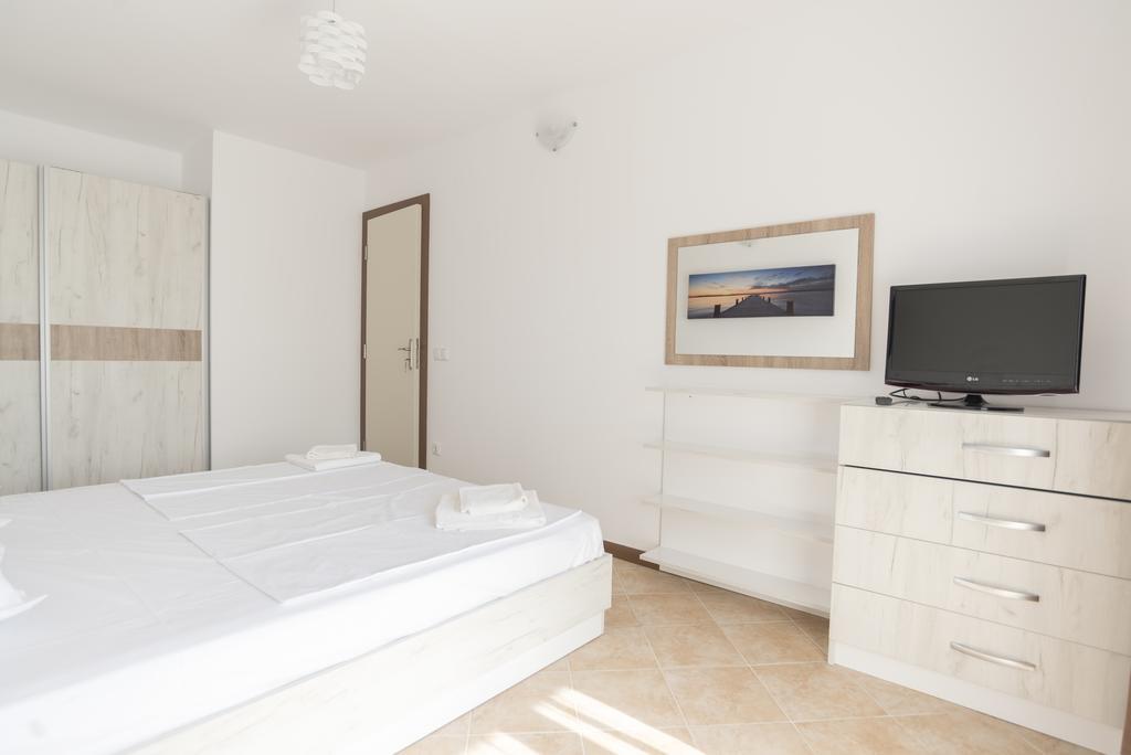 Oasis Resort & Spa Cozy Apartments 洛泽内茨 外观 照片