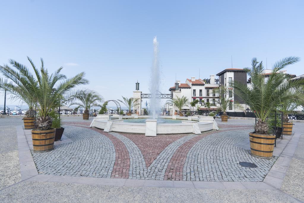 Oasis Resort & Spa Cozy Apartments 洛泽内茨 外观 照片