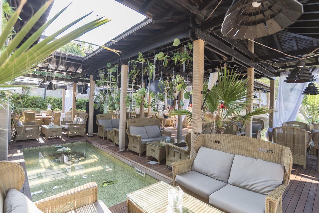 Oasis Resort & Spa Cozy Apartments 洛泽内茨 外观 照片